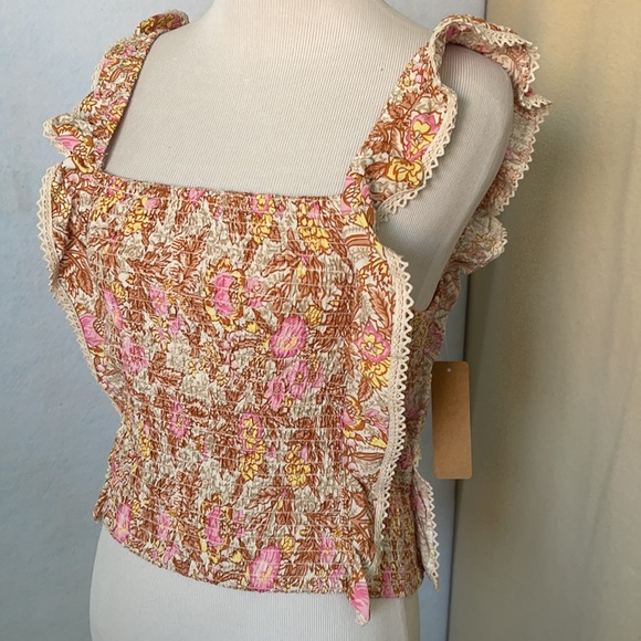 VanillaStar Floral ElasticRuched Ruffle Halter Top - Picture 8 of 10